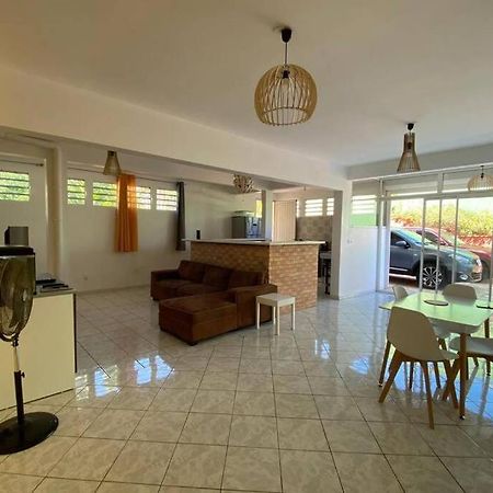 Charmant appartement avec piscine Le Robert Extérieur photo
