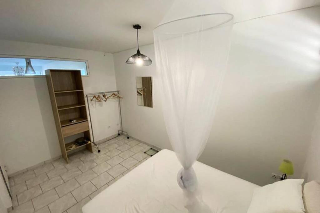 Charmant appartement avec piscine Le Robert Extérieur photo